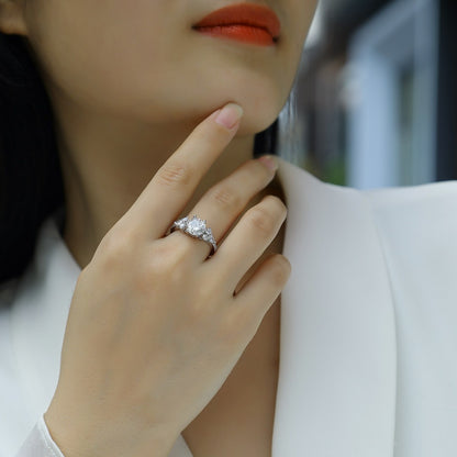 Seraphina Royale Ring – Moissanite & 925 Sterling Silber
